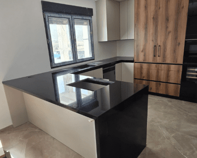 Encimeras_Granito_NegroIntenso_Nombre_MármolesGarcíaNavarro